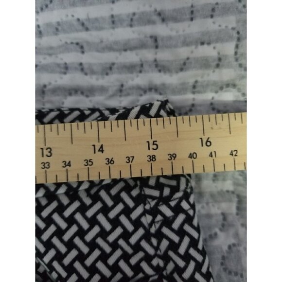 7 For All Mankind Black White Grid Pattern Ankle Skinny Size 30 - Picture 8 of 10